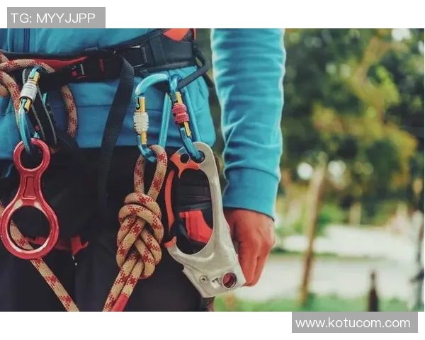 广州攀岩队的战术分析与攀岩热点解读探讨