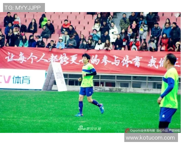 全球足球明星的精彩人生与成就介绍